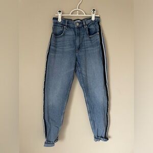 Dynamite CLAUDIA mom Blue Jeans with stripe down the side size 26 NWOT